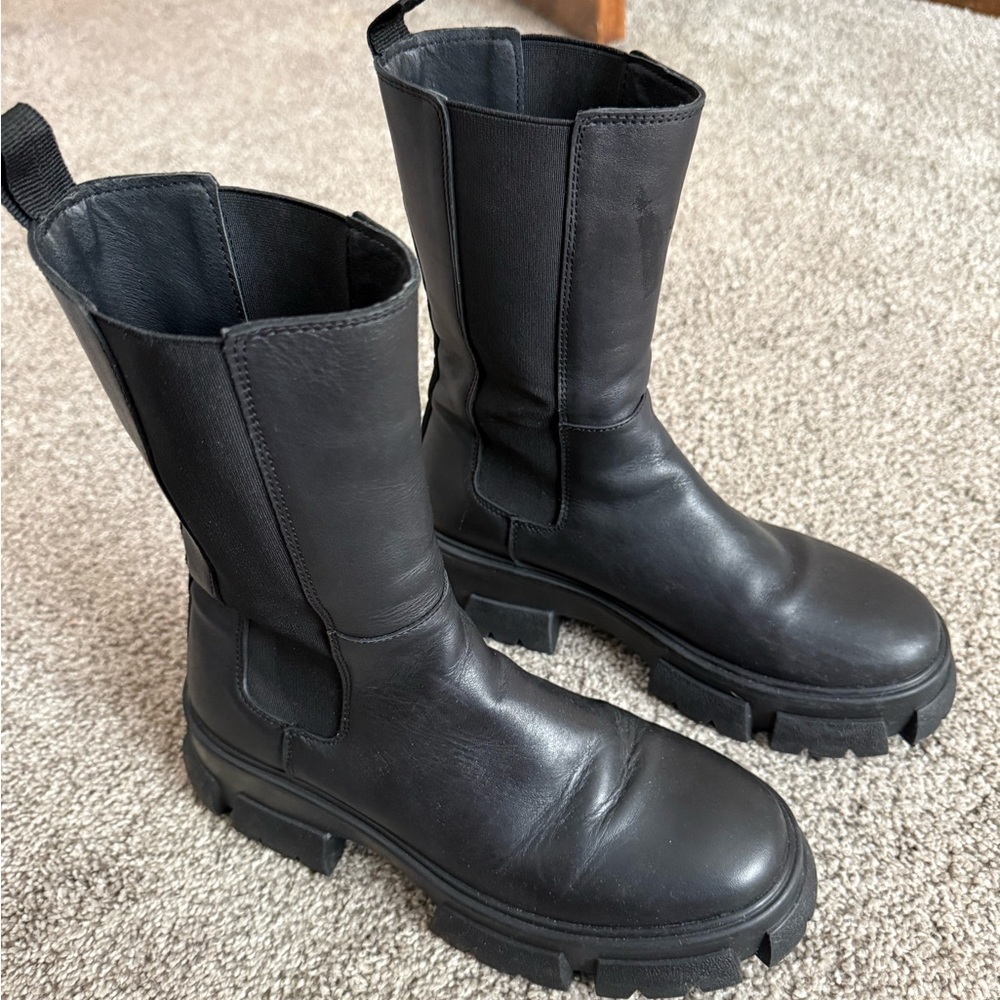 Aqua Black Chunky Chelsea Boots - Stylish Pull-On
